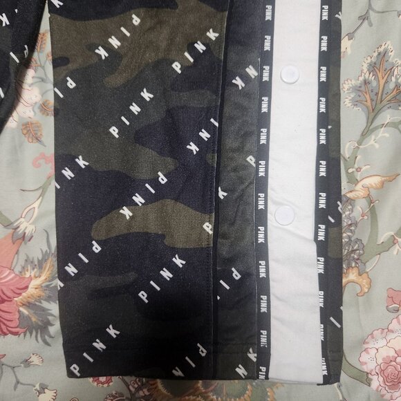 Pink Victoria's Secret Side Snap Pants Multi Color Camo Size Extra Small FINAL - Picture 4 of 7